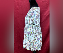 Load image into Gallery viewer, Floral Print Women's Top
