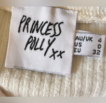Load image into Gallery viewer, White Ribbed Long Sleeve Crop Top

