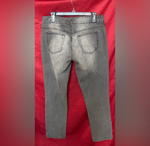 Load image into Gallery viewer, Junior Gray Jeans
