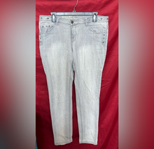 Load image into Gallery viewer, Juniors Mossimo Supply Co. Gray Jeans
