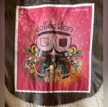 Load image into Gallery viewer, Juniors Tan and brown Shearling Vest
