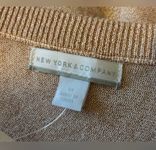 Load image into Gallery viewer, New York &amp; Company Sweater
