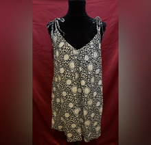 Load image into Gallery viewer, Old Navy Black and White Floral Dress
