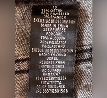 Load image into Gallery viewer, Junior Gray Jeans
