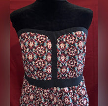 Load image into Gallery viewer, Xhilaration Striped Ruched Top
