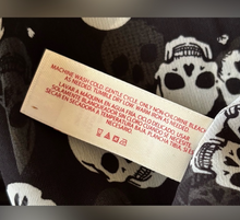 Load image into Gallery viewer, Black and White Skull Print Blouse
