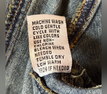 Load image into Gallery viewer, Stylish Cropped Denim Jacket
