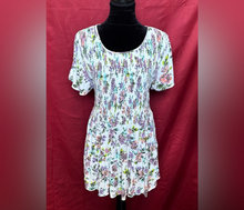 Load image into Gallery viewer, Floral Print Women's Top
