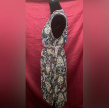 Load image into Gallery viewer, Paisley Print Sleeveless Dress
