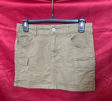 Load image into Gallery viewer, Girl’s Olive Green Cargo Mini Skirt
