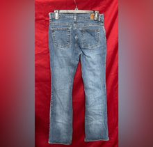 Load image into Gallery viewer, Classic Blue Denim Jeans
