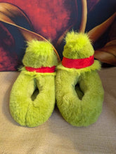 Load image into Gallery viewer, New Grinch Slippers - Size 13-1
