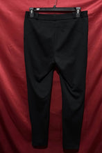 Load image into Gallery viewer, Simply Vera Vera Wang Black Skinny Ponte Ankle Pants with Zip Details
